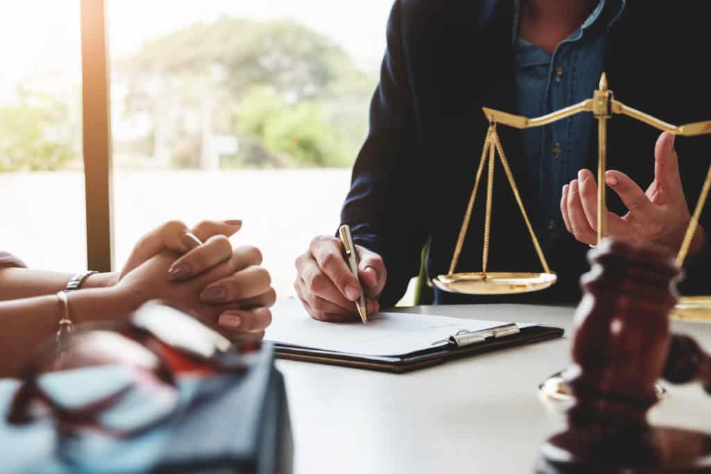 Court Applications vs. Mediation: A Less Stressful Path with EH Mediation Havering